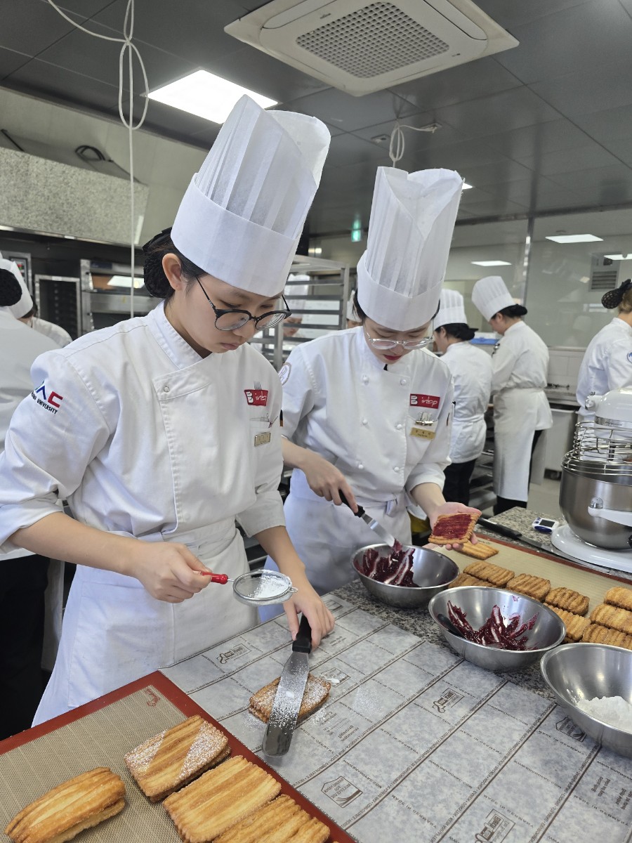 2025 Pâtisserie