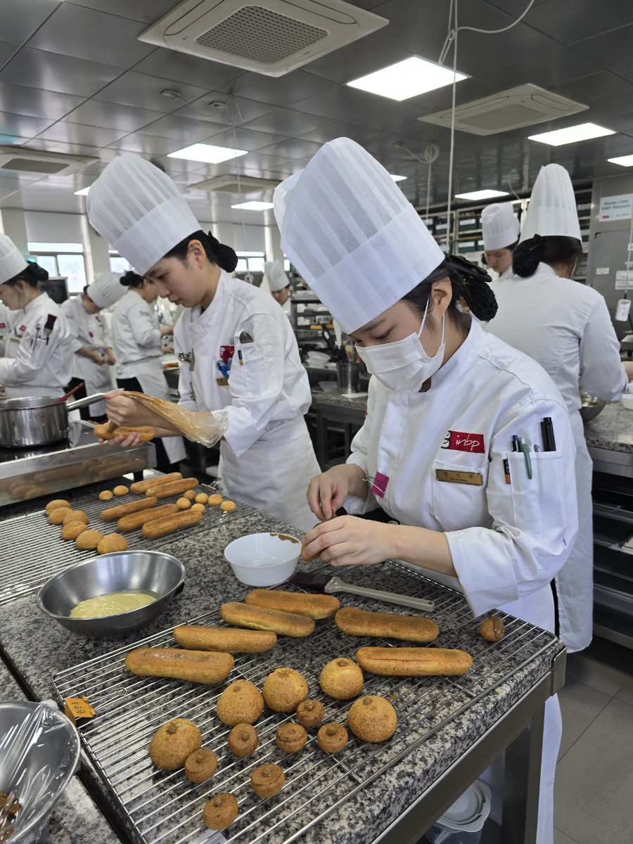 2025 Pâtisserie