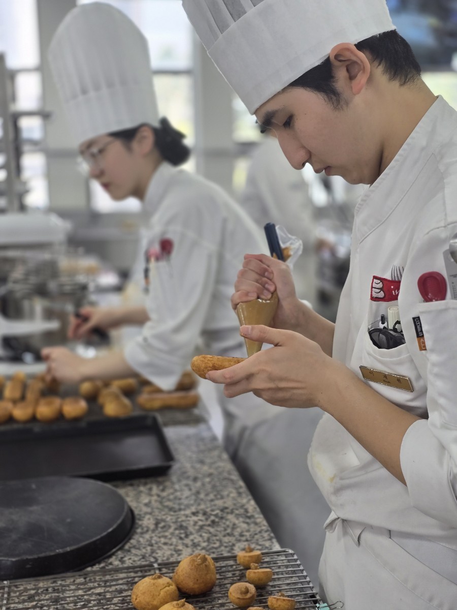 2025 Pâtisserie